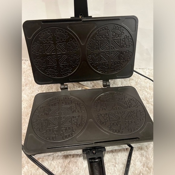 VillaWare V3900 Krumkake Baker - Picture 14 of 16